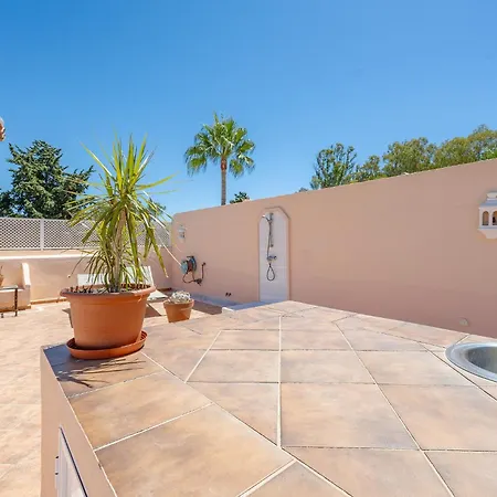 Close To The With A Roof Terrace Appartamento