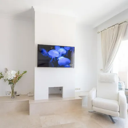 Close To The With A Roof Terrace Appartamento *