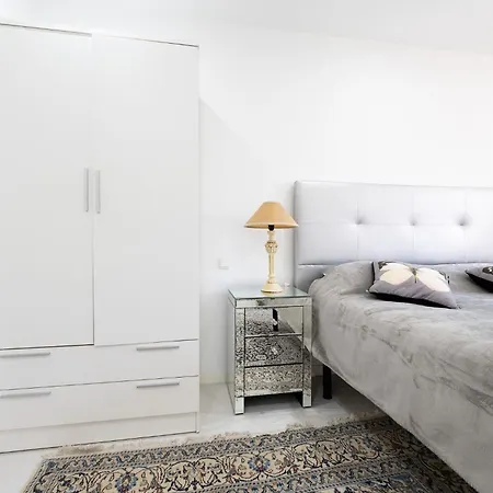 Close To The With A Roof Terrace *
