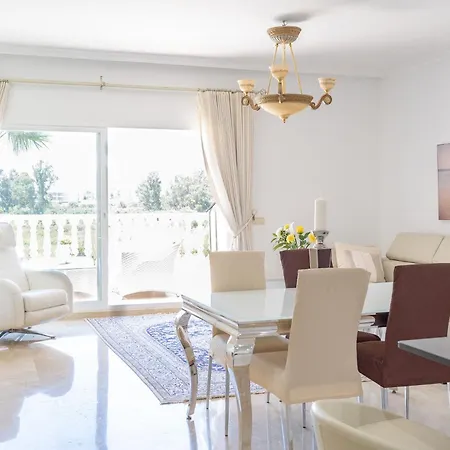Appartamento Close To The With A Roof Terrace Estepona